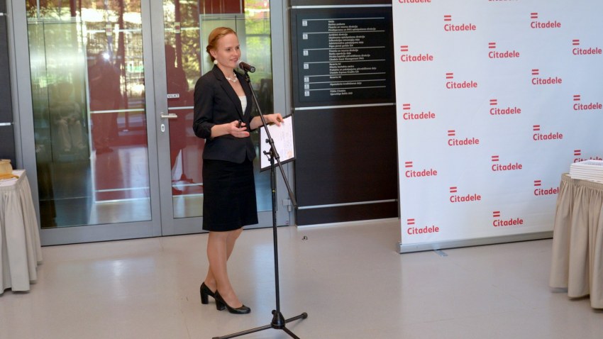 Sustento sadarbībā ar Citadele projekta "Atver durvis" līguma parakstīšana