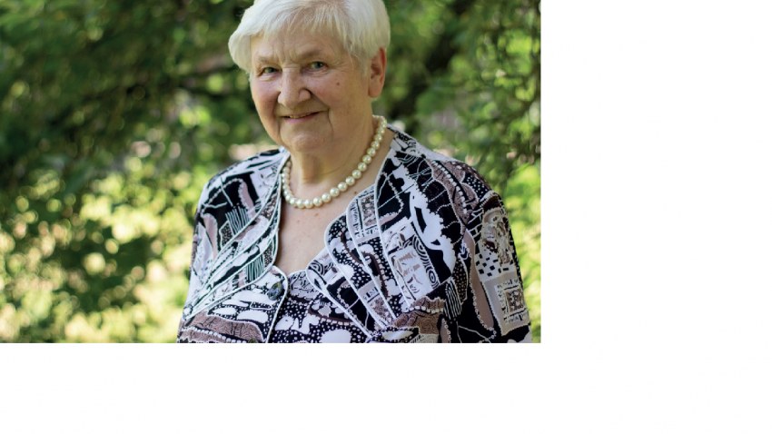 Aija Zenta Vesele - Latvijas Valsts prezidents Andris Bērziņš pasniedza Aijai Atzinības krusta 1. pakāpes (zeltītu) goda zīmi.